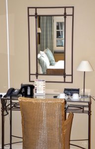 Chateau d'Urspelt, room with desk